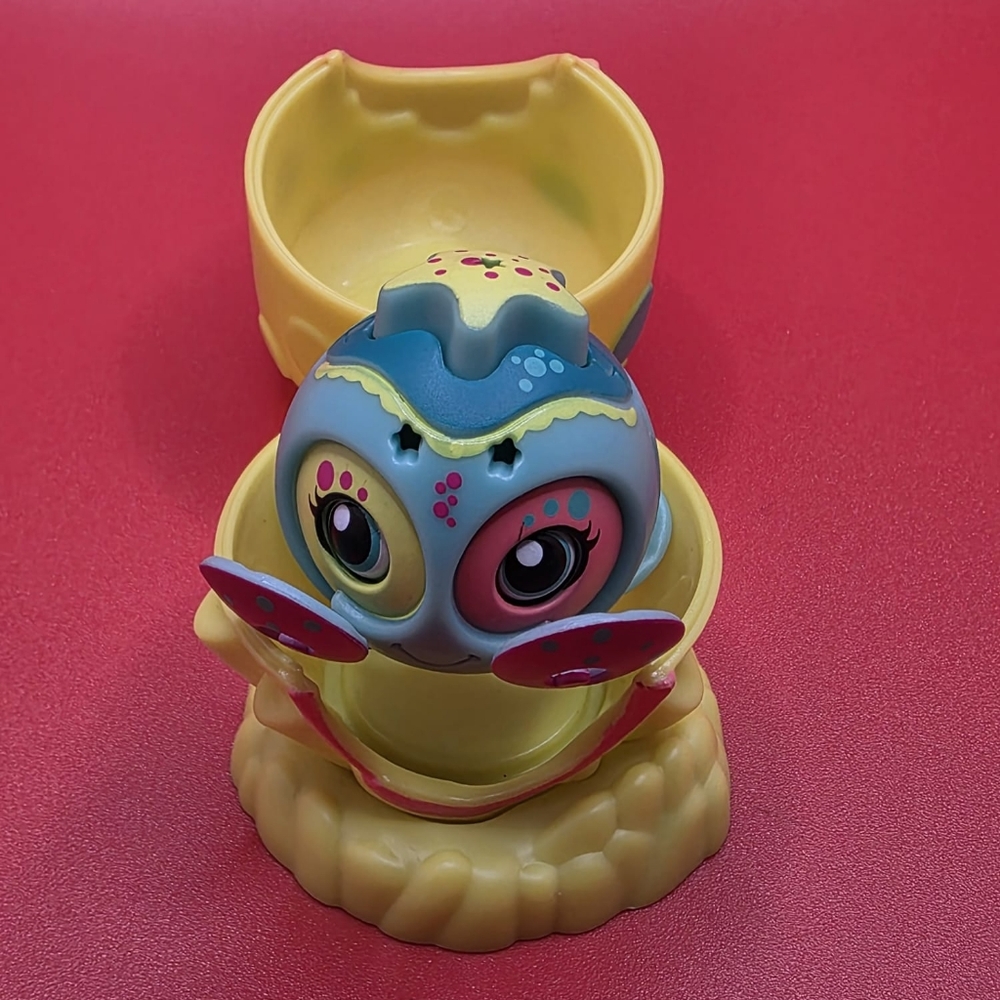 Colorful Toy with Yellow and Blue Zoobles